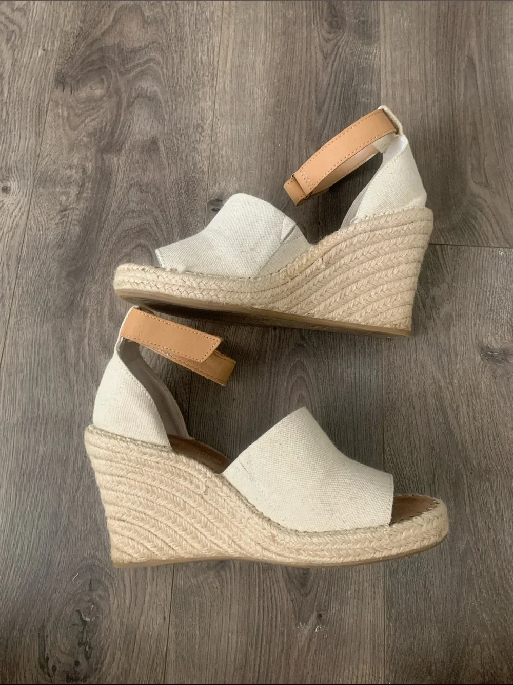 Toms excellent used